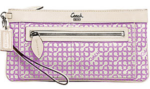 coach-penelope-op-art-clutch-lilac