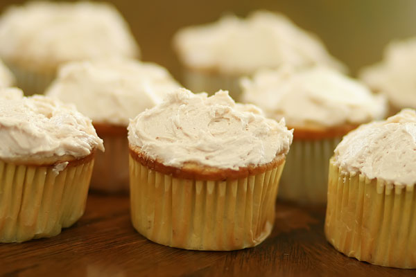 Banana Cupcakes with Peanut Butter Buttercream Frosting