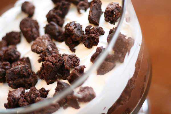 ultimate-chocolate-brownie-trifle-cake