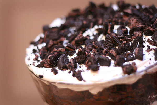 oreos-ultimate-chocolate-brownie-trifle-cake