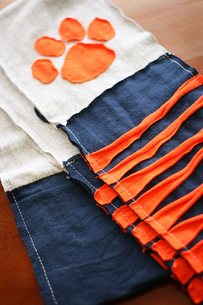 Auburn Tigers Pawprint Tshirt Scarf Tutorial & Pattern