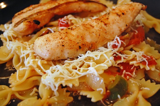 Grilled Chicken & Pepperocini Pasta