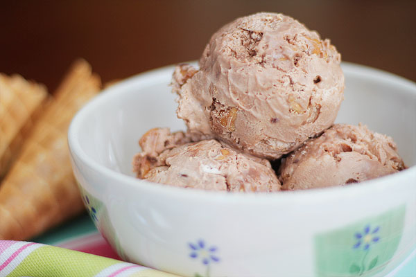 Chocolate Kitchenaid Ice Cream Recipe - Fabulessly Frugal