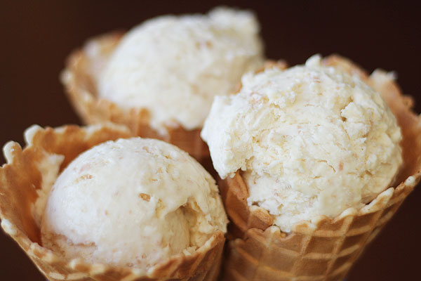 Easy Homemade Ice Cream without a Machine