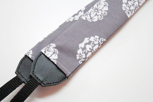 Make a Ruffled Camera Strap Slipcover Tutorial