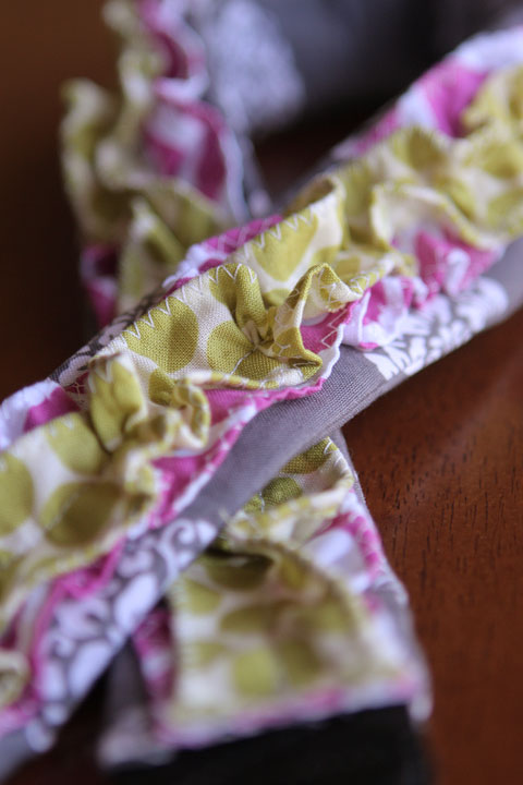 Make a Ruffled Camera Strap Slipcover Tutorial