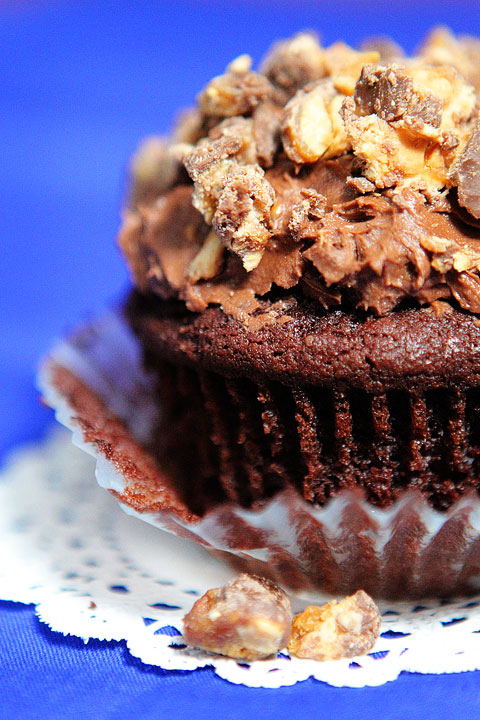 Joan's on Third Snickers Cupcakes Recipe