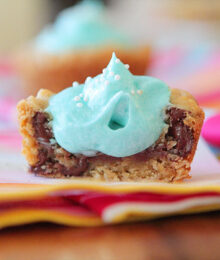 Image of a Baby Blue Chocolate Oatmeal Cookie Cup