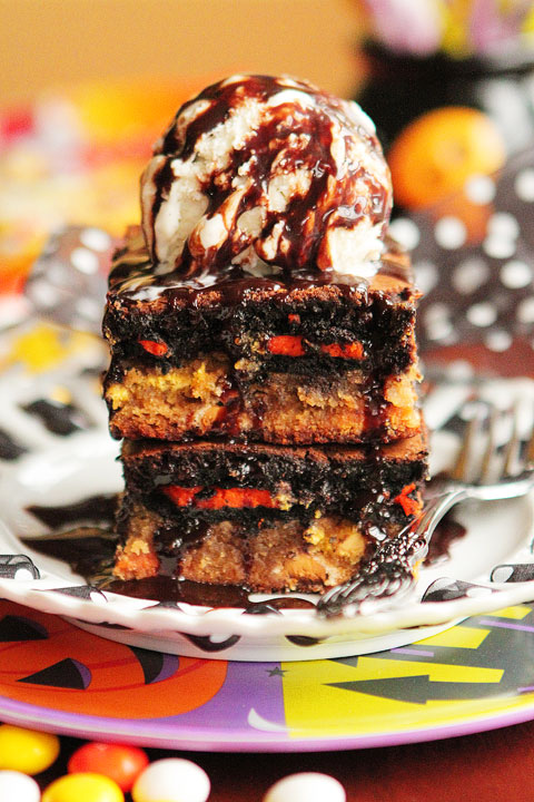 Ultimate Halloween Peanut Butter Oreo Brownie Bar