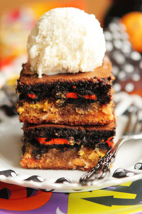 Ultimate Halloween Peanut Butter Oreo Brownie Bar