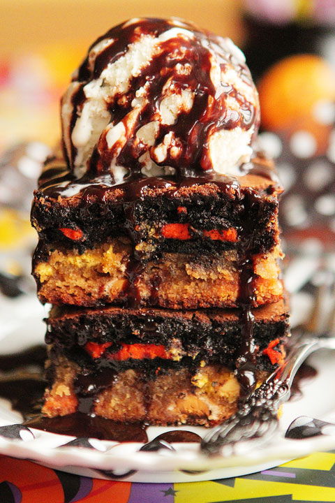 Ultimate Halloween Peanut Butter Oreo Brownie Bar