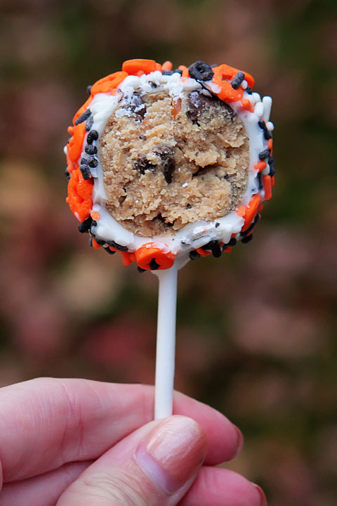 Halloween Cookie Dough Pops Tutorial