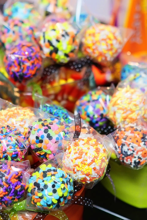 Halloween Cookie Dough Pops Tutorial