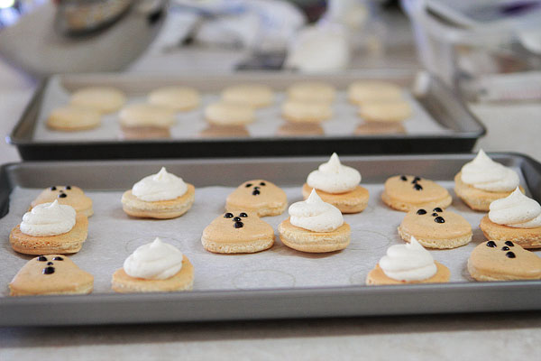 Halloween French Macarons | Failproof Step by Step Photo Recipe & Tutorial