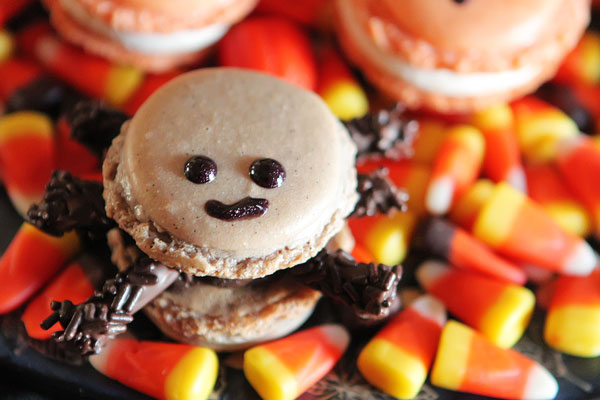 Halloween French Macarons | Failproof Step by Step Photo Recipe & Tutorial