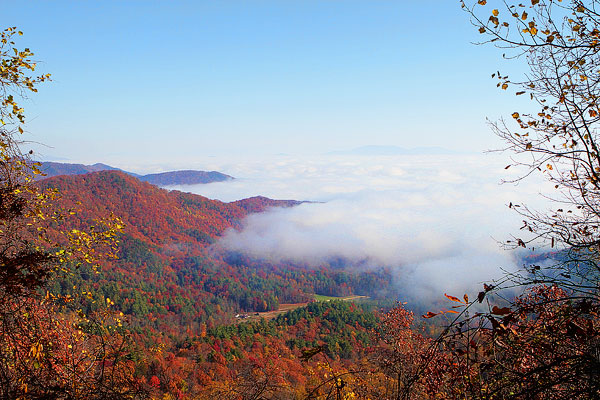 Blue Ridge, Georgia Fall Weekend Getaway. Hiking, Cabins & Waterfalls.