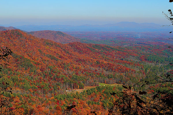 Blue Ridge, Georgia Fall Weekend Getaway. Hiking, Cabins & Waterfalls.