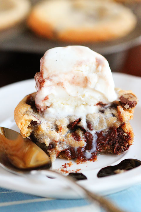 Image of a Molten Lava Chocolate Chip Deep Dish Cookie with Ice Cream