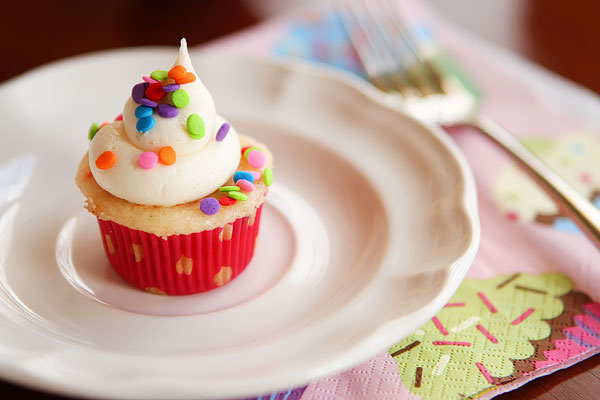 Moist, Light, and Fluffy Vanilla Funfetti Cupcakes with Sprinkles