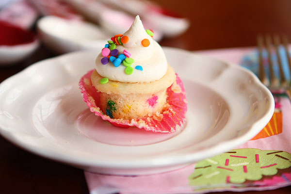 Instant Pot Mini Funfetti Cupcakes - Fab Everyday