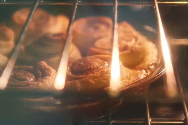 Cinnamon rolls in the oven - The Best Cinnamon Rolls Recipe Ever!