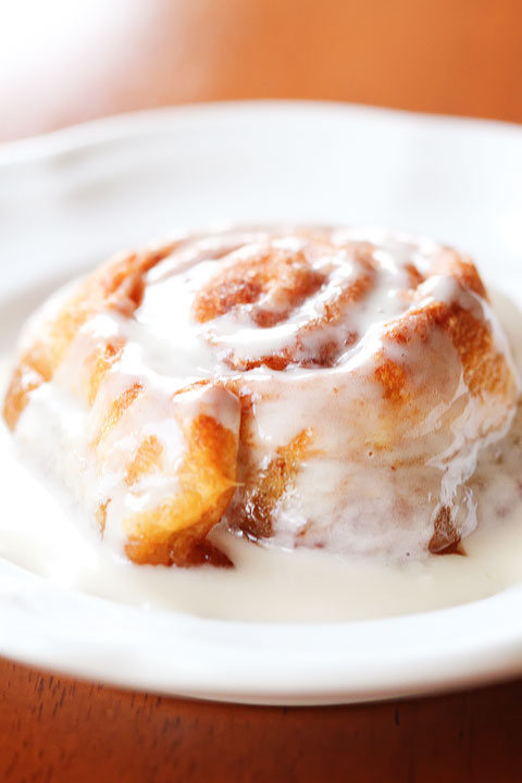 Image of a Quick & Easy Cinnamon Bun on a Plate