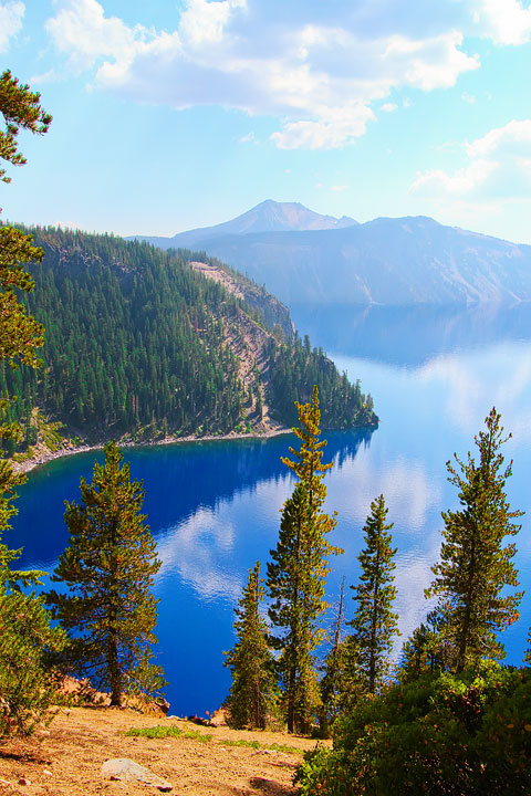 { PHOTOS } Crater Lake, Oregon: Home of the remarkably blue, crystal clear waters of the nation's deepest lake. www.kevinandamanda.com #travel