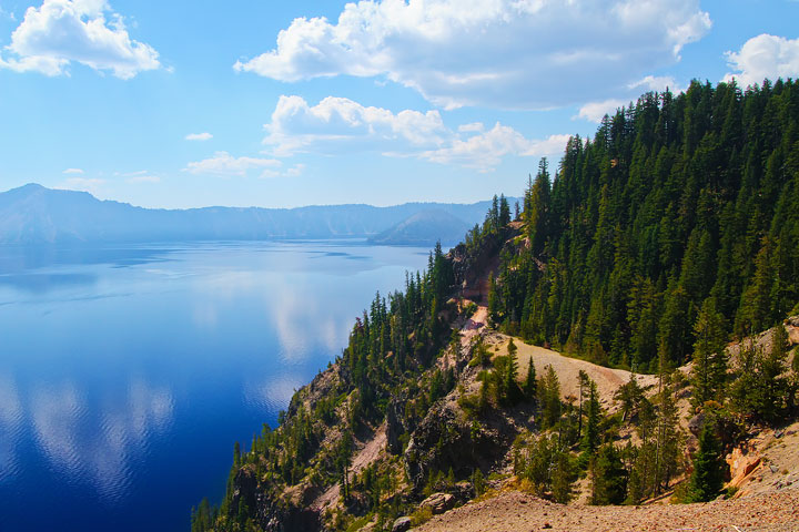 { PHOTOS } Crater Lake, Oregon: Home of the remarkably blue, crystal clear waters of the nation's deepest lake. www.kevinandamanda.com #travel