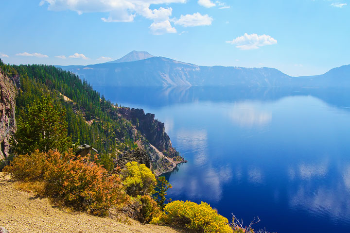 { PHOTOS } Crater Lake, Oregon: Home of the remarkably blue, crystal clear waters of the nation's deepest lake. www.kevinandamanda.com #travel