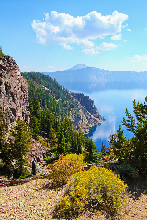 { PHOTOS } Crater Lake, Oregon: Home of the remarkably blue, crystal clear waters of the nation's deepest lake. www.kevinandamanda.com #travel