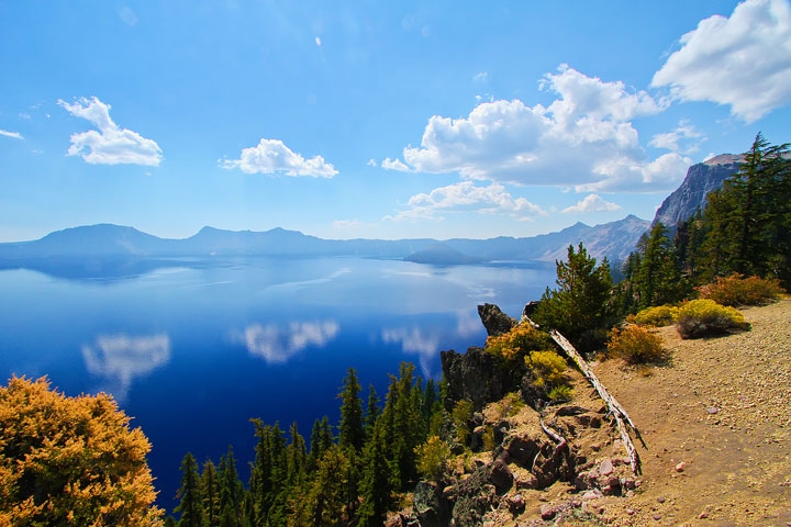 { PHOTOS } Crater Lake, Oregon: Home of the remarkably blue, crystal clear waters of the nation's deepest lake. www.kevinandamanda.com #travel