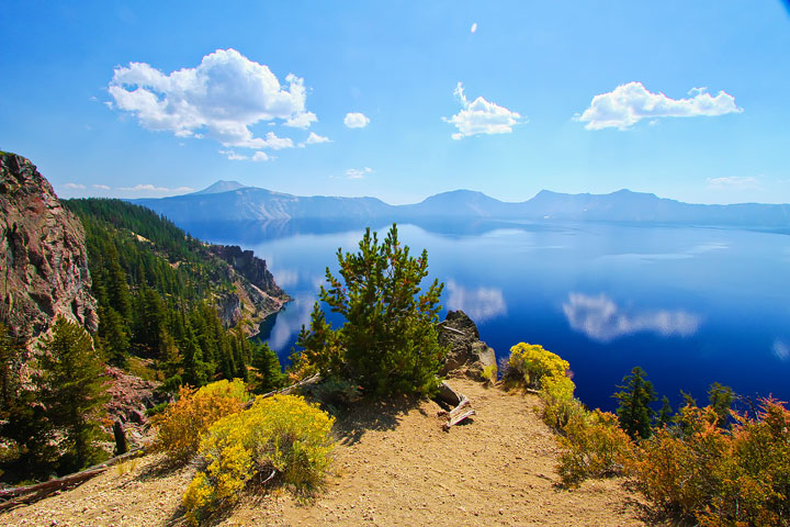 { PHOTOS } Crater Lake, Oregon: Home of the remarkably blue, crystal clear waters of the nation's deepest lake. www.kevinandamanda.com #travel