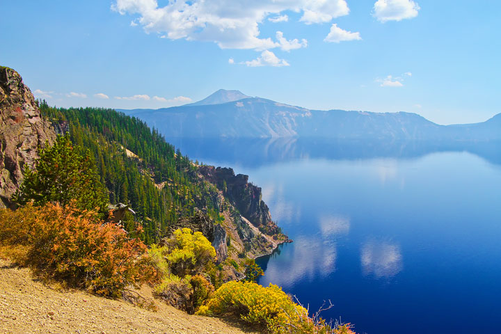 { PHOTOS } Crater Lake, Oregon: Home of the remarkably blue, crystal clear waters of the nation's deepest lake. www.kevinandamanda.com #travel