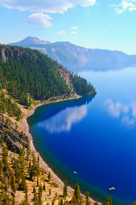 { PHOTOS } Crater Lake, Oregon: Home of the remarkably blue, crystal clear waters of the nation's deepest lake. www.kevinandamanda.com #travel