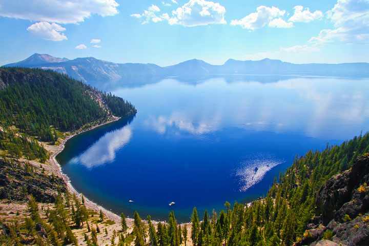 { PHOTOS } Crater Lake, Oregon: Home of the remarkably blue, crystal clear waters of the nation's deepest lake. www.kevinandamanda.com #travel