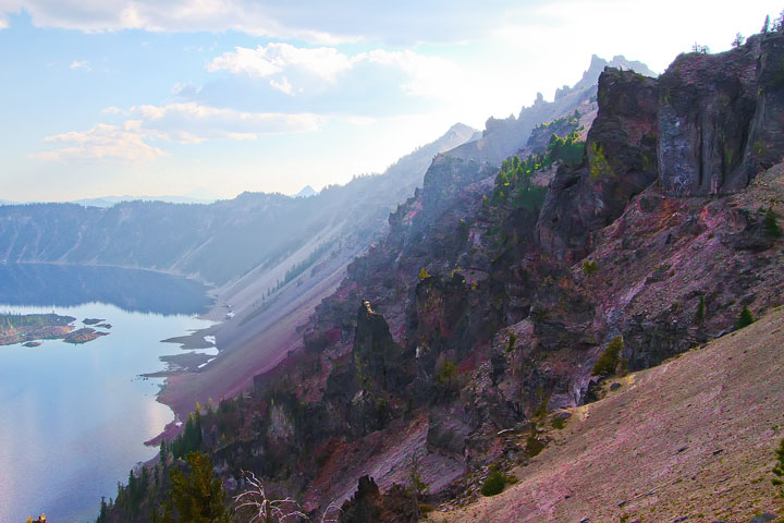 { PHOTOS } Crater Lake, Oregon: Home of the remarkably blue, crystal clear waters of the nation's deepest lake. www.kevinandamanda.com #travel