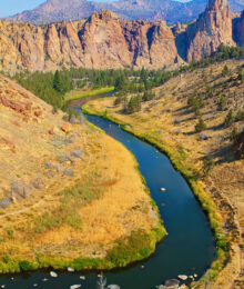 Smith Rock State Park in Bend, Oregon www.kevinandamanda.com #travel #wanderlust