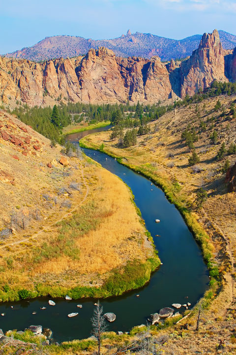 Smith Rock State Park in Bend, Oregon www.kevinandamanda.com #travel #wanderlust