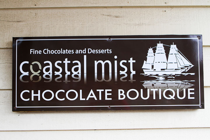 Coastal Mist Chocolate Boutique | Bandon, Oregon. This is a must stop on the Oregon Coast! Famous for their ultra decadent sipping chocolates & sipping caramels. 