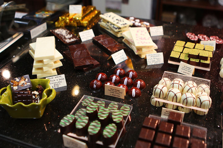 Coastal Mist Chocolate Boutique | Bandon, Oregon. This is a must stop on the Oregon Coast! Famous for their ultra decadent sipping chocolates & sipping caramels. 