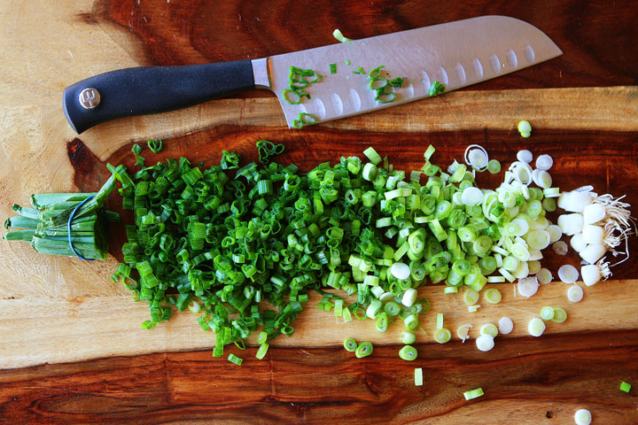 Salsa Verde Chicken #Recipe from www.kevinandamanda.com