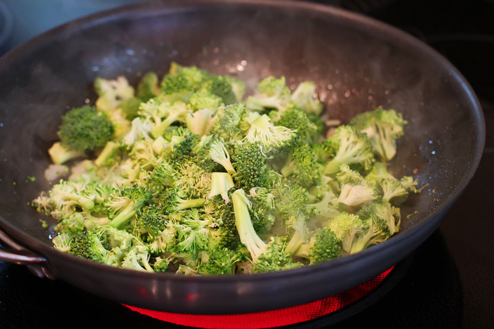 Cheesy Chicken and Rice Recipe with Broccoli and Bacon