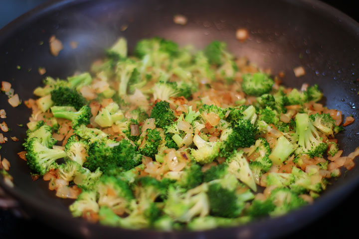 Cheesy Chicken and Rice Recipe with Broccoli and Bacon