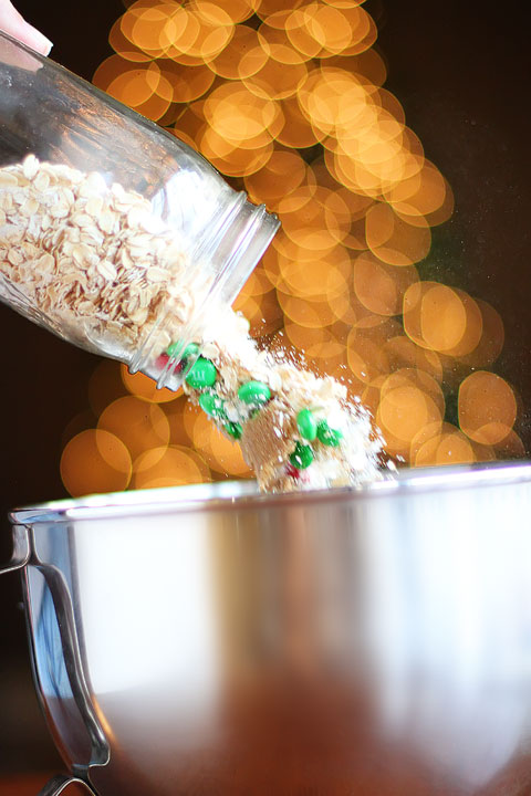 Handmade Christmas Idea: Cookie Mix in a Jar #Recipe + Free Printable Gift Tags kevinandamanda.com