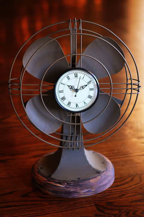 Image of a Vintage Inspired Clock Fan