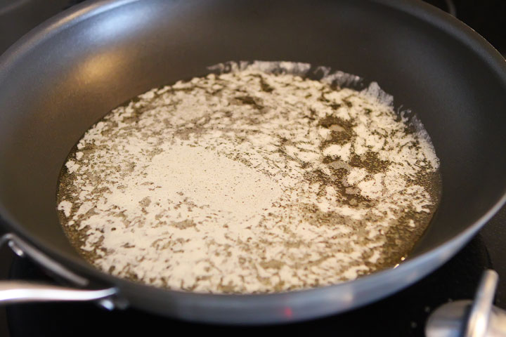 Make your own tomato sauce using only tomatoes, basil, parmesan, butter, salt and pepper. Takes less than 10 mins. Serve over ravioli. LOVE this #recipe!!