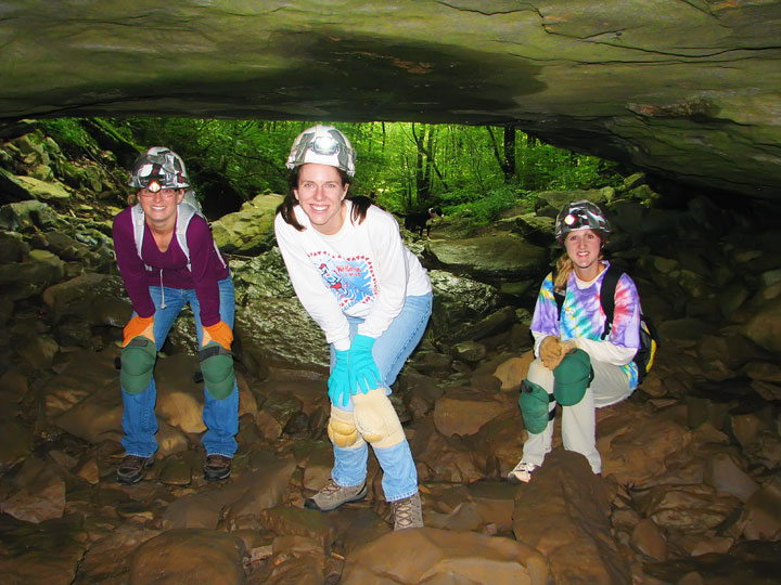 Exploring the Tunnels at Limrock Blowing Cave! 05