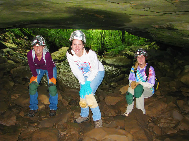 Exploring the Tunnels at Limrock Blowing Cave! 05