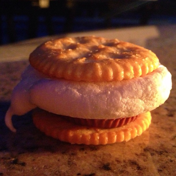 ritz reeses peanut butter cup smores