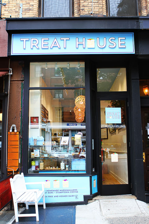 Treat House, NYC -- A fun bakery featuring gourmet Mini Rice Krispy Treats!